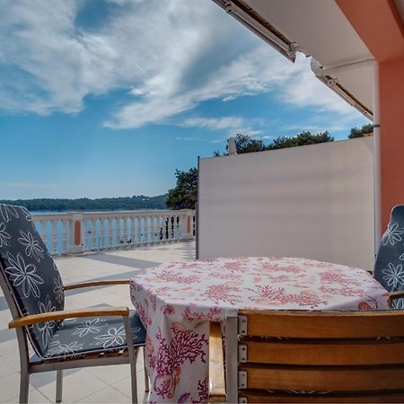 Apartments Villa Julija Mali Lošinj Dış mekan fotoğraf