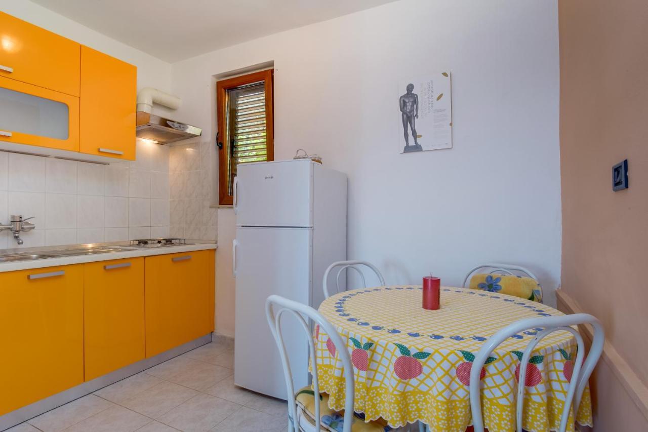 Apartments Villa Julija Mali Lošinj Dış mekan fotoğraf