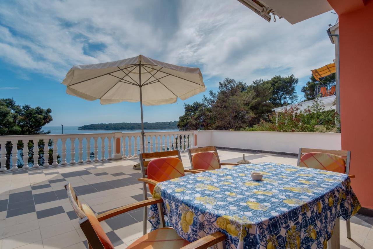 Apartments Villa Julija Mali Lošinj Dış mekan fotoğraf