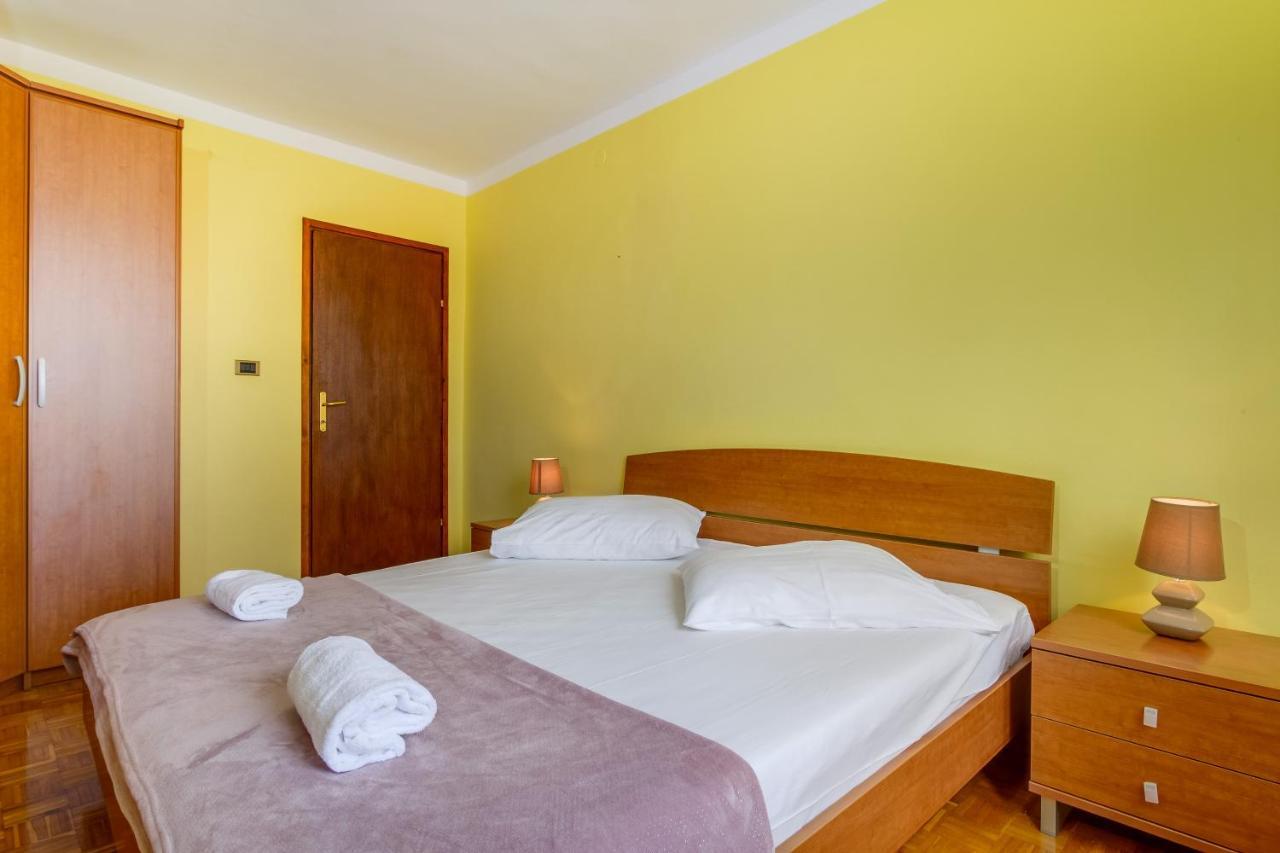 Apartments Villa Julija Mali Lošinj Dış mekan fotoğraf