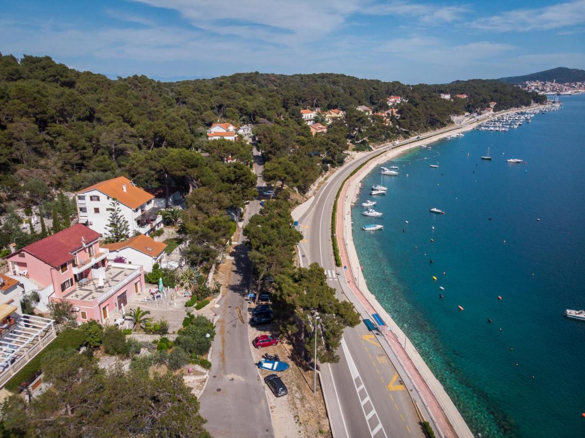 Apartments Villa Julija Mali Lošinj Dış mekan fotoğraf