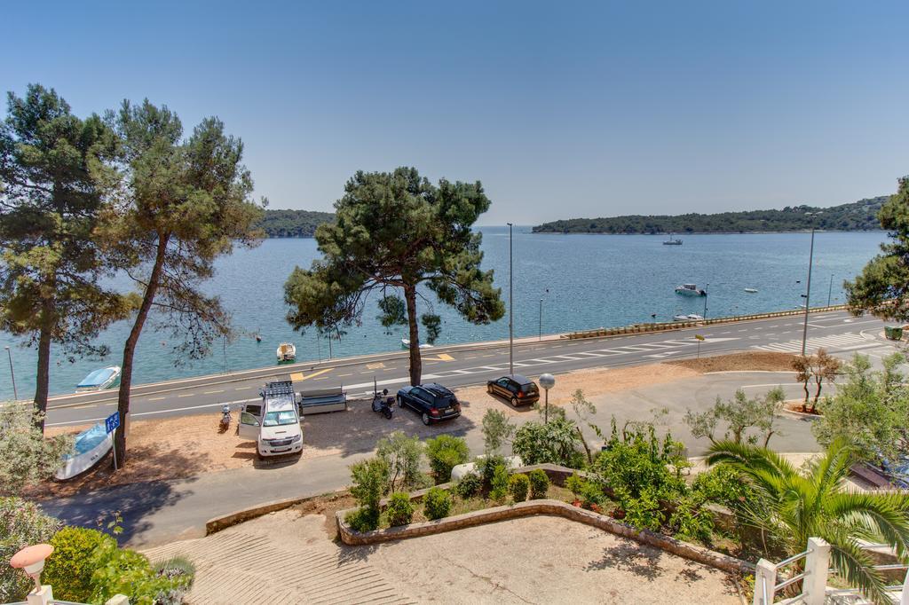 Apartments Villa Julija Mali Lošinj Dış mekan fotoğraf