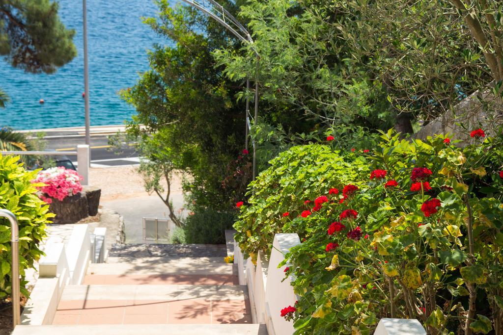 Apartments Villa Julija Mali Lošinj Dış mekan fotoğraf